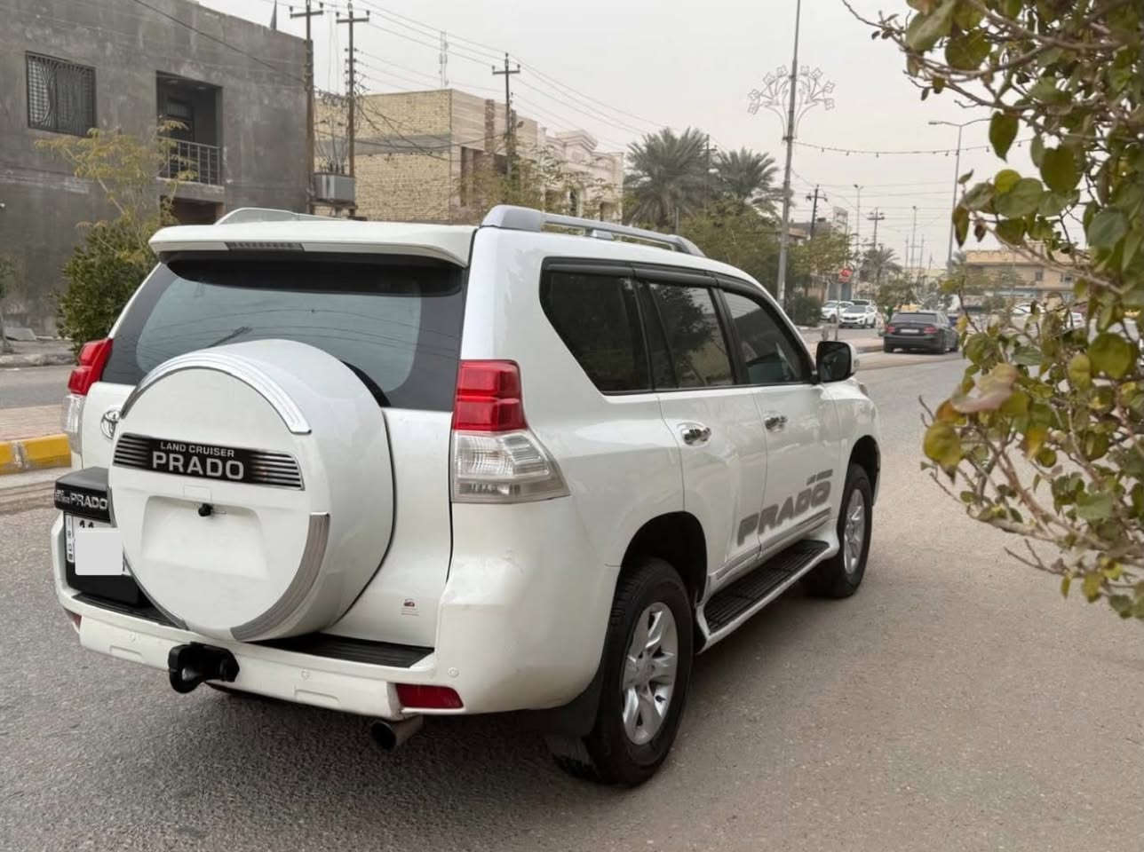 السلام عليكم للبيع برادو مديل ٢٠١١محرك ٤/٢٧٠٠السياره خليجي سعوديه السياره مواصفات حلوه عليهه منضومه غاز  السياره بيهه بارد  بل منشور مكان السياره بغداد البلديات ***********السعر ٢١٥ او بيهه مجال حك الجيه
