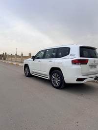 لاندكروز ٢٠٢٢ • V6 توربو • رقم أربيل