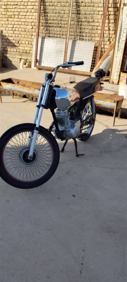 سلام عليكم دراجه للبيع  او مراوس موديل 18 اوراق مكاني رفاعي سعره 500 الشراي يتصل ***********
