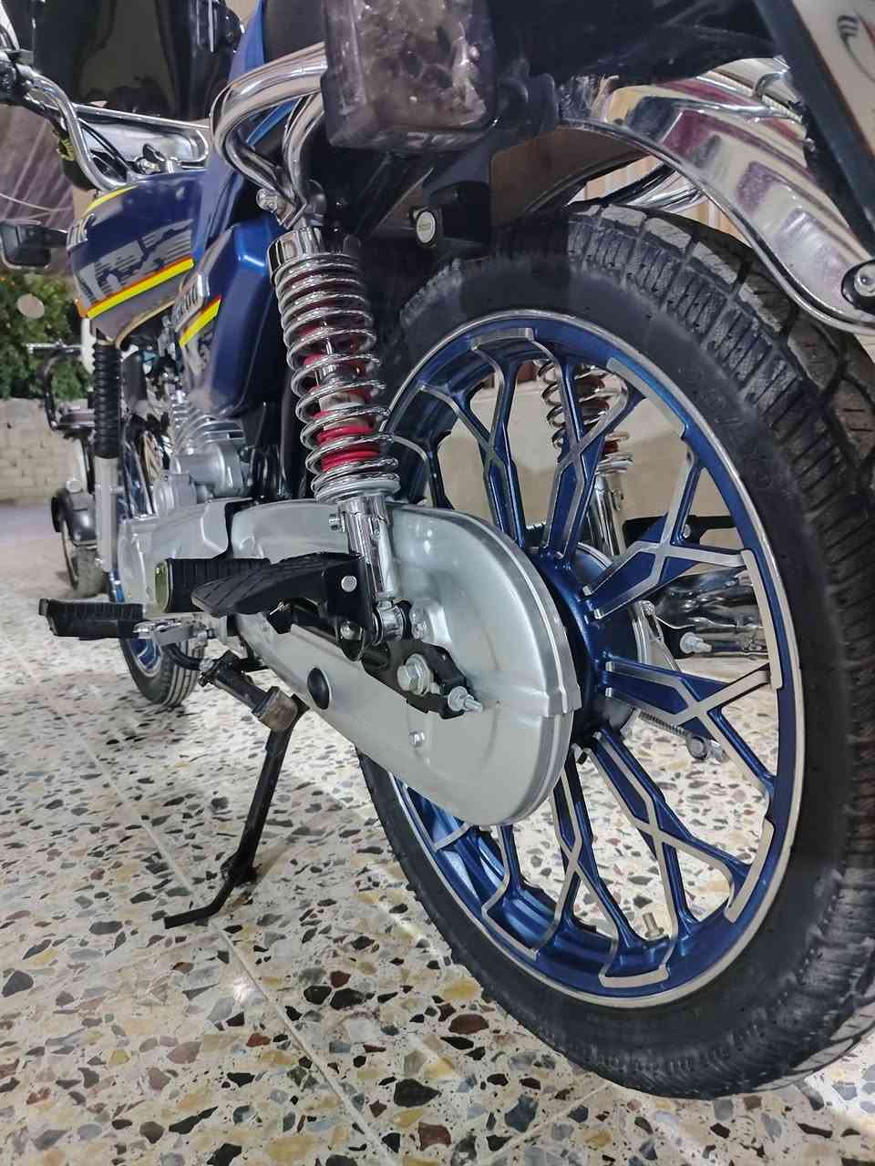 موديل 24 محرك ٢٠٠
الدراجة مكفولة من كل شي ما بيها أي نقص
شرط الفحص
كهربائياتها كلها شغالة
جهاز إنذار وتشغيل عن بعد
السعر 750 قفل
مكاني بغداد التاجي جسر االمثنى
*********** متوفر واتس
