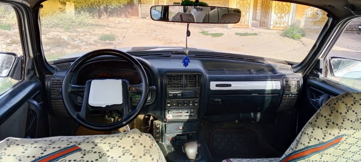 السلام عليكم فولكه للبيع هاي صوره السياره متروكه صارله فتره سنويه منتهيه 2019    اتصال*********** واتساب
