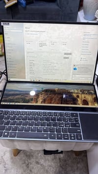 لابتوب • شاشتين • مواصفات بالصورة