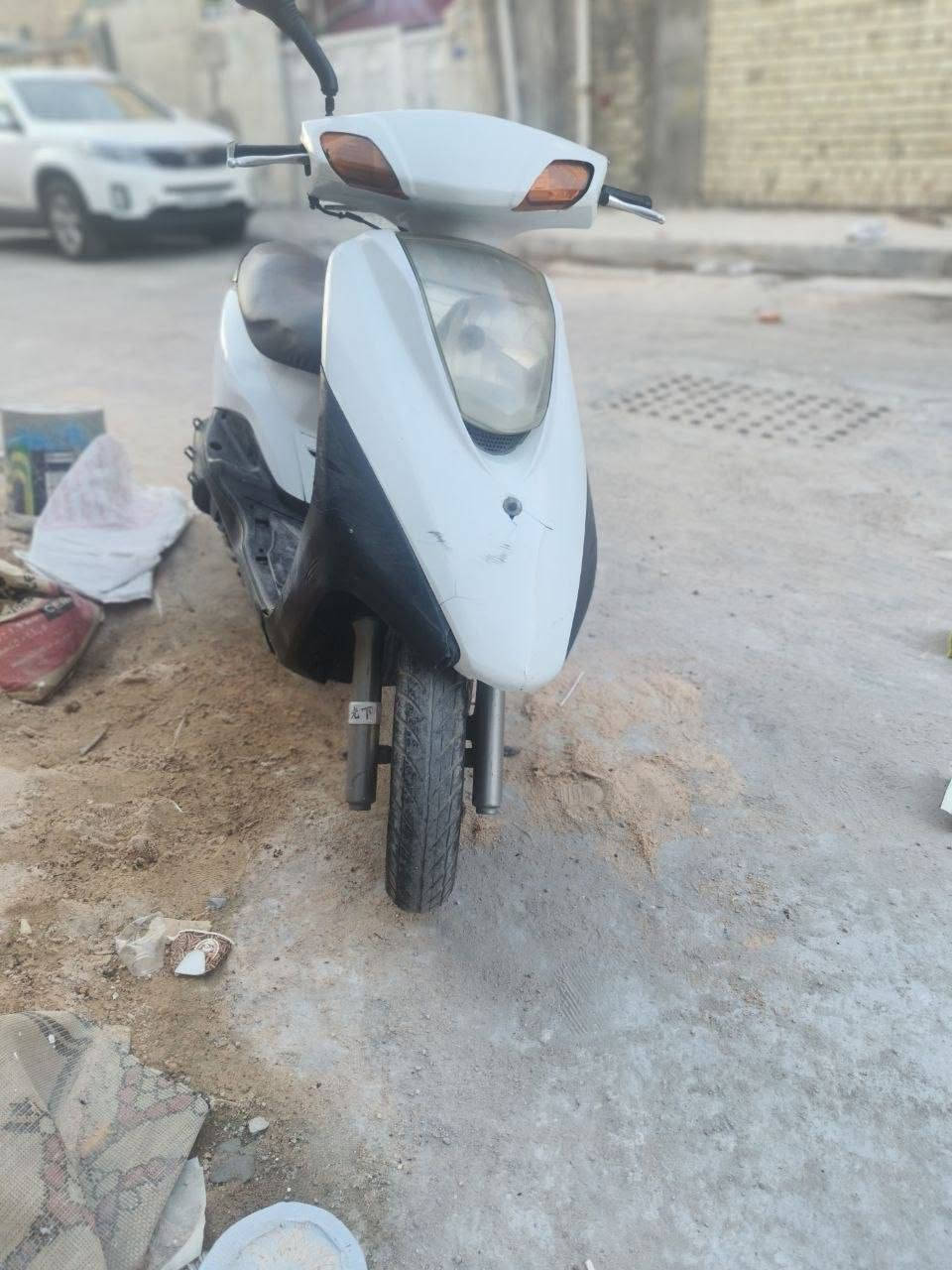 سلام عليكم بريز تشتغل بس  كوم حديد مابيه بكن سعر 200 مكان بغداد حي اور رقم ***********
