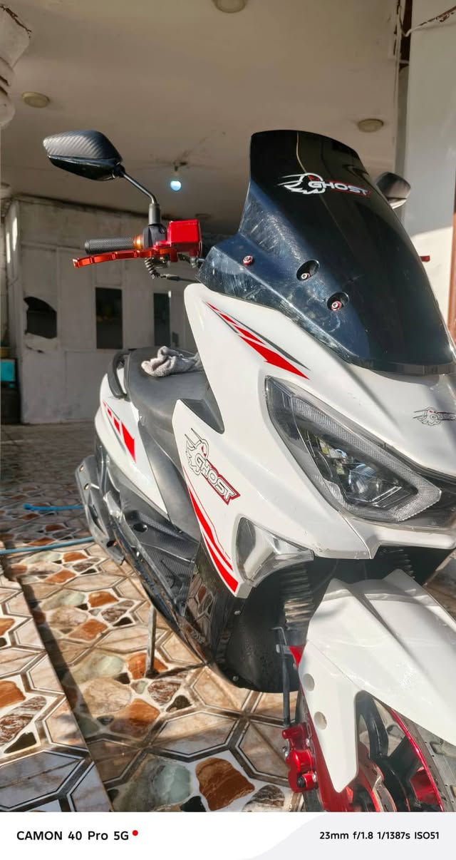 دراجة سترونك للبيع نضيفة💯 ماشية 3000  ***********
