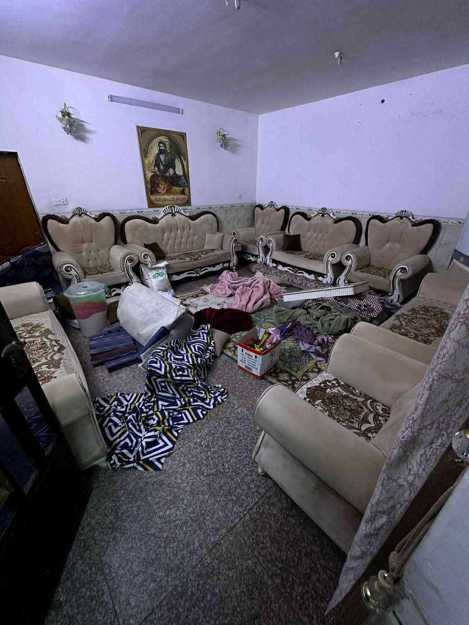 تخم ونص ملكي نظيف 
بغداد البنوك 
السعر 550 الف


**إذا كنت صاحب هذا الإعلان وتريد حذفه لأي سبب، رجاءا أرسل رسالة إلى الدعم الفني**