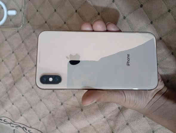 ايفون XS
—————————————
الجهاز بلادي نضيف كلش كلشي ممبدل بي 
نموذج M
البطاريه 77 بلاديه ممبدله
ذاكرته 64
الجهاز كلشي شغال بي بس بي خلل نقاط سود بلكلمره بس من تحطها بورتريه ميبينن 
مكاني بغداد البياع حي التراث 
السعر 170 
رقمي ***********
