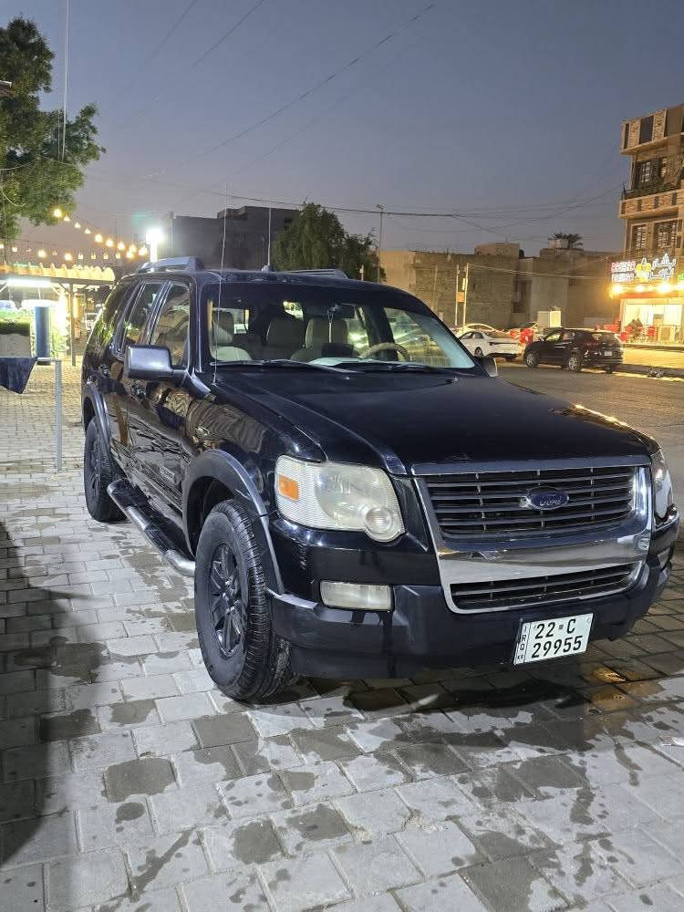 فورت اكسبلور 
موديل ٢٠٠٧ 
شركة نيفا 
السياره بدون ضربه 
٦ اسلندر 
سياره مصروف عليها 
تايرات جديده 
صدر جديد 
مكينه جديده 
شاشه كبيره 
تبريد ممتاز 
بيه بعض الشخوط والرصعات فقط 
السعر ٩٩ ورقه فقط او بيه مجال 
للاتصال فقط *********** النجف, العراق
