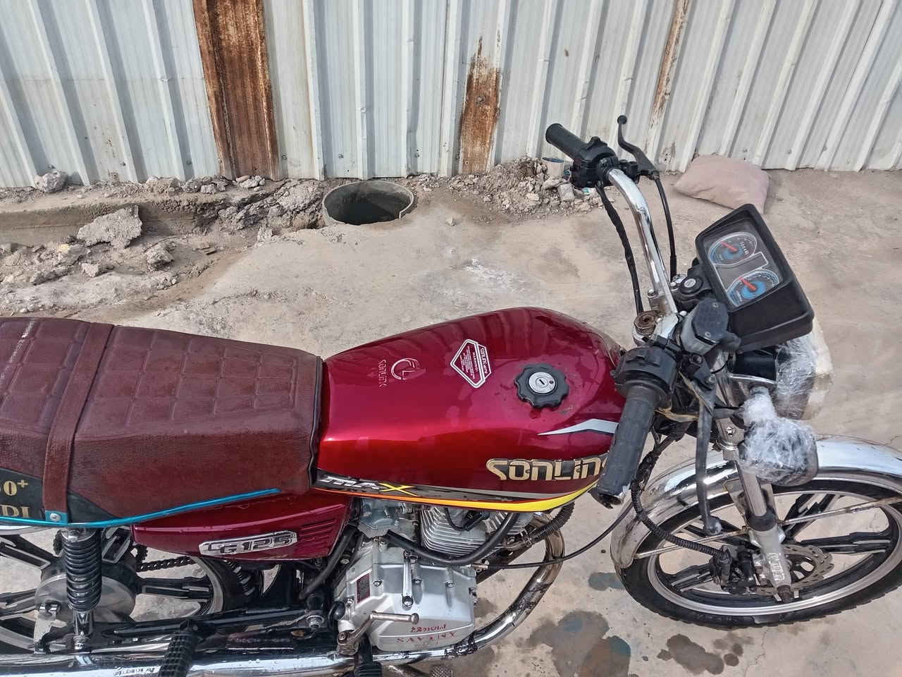 موديل20دراجه خير من الله ماناقصه شي  دراجه مال جني السعر 425وبيه مجال الستفسار ***********
