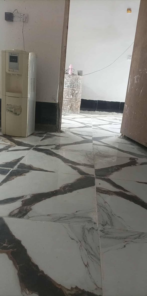 السلام عليكم بيت للبيع
***********
