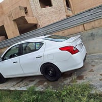 نيسان صني 2019 مكفوله من صبغ بيهة فقط طعجه بجاملغ لخلفي وعايفة ع حطتة ...