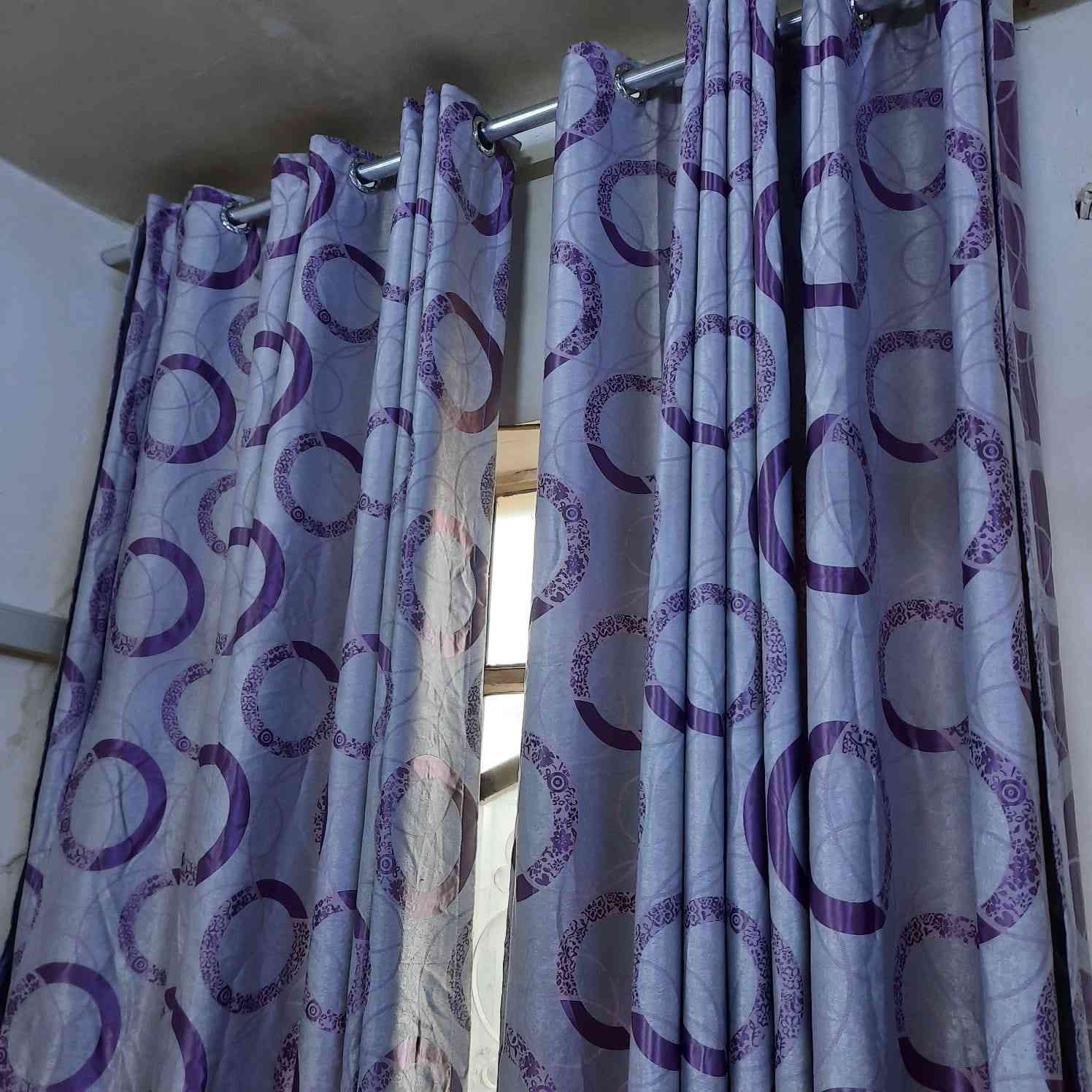 السلام عليكم اغراض نضيفه جدا للبيع العنوان بغداد علي الصالح مقابل الطوبجي ***********
