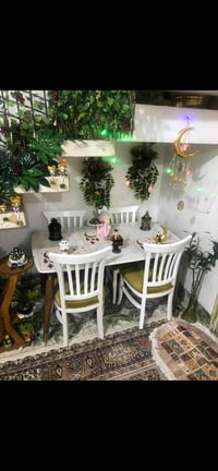 ميز طعام مرمر • ٤ كراسي خشب • كربلاء شارع احمد الوائلي