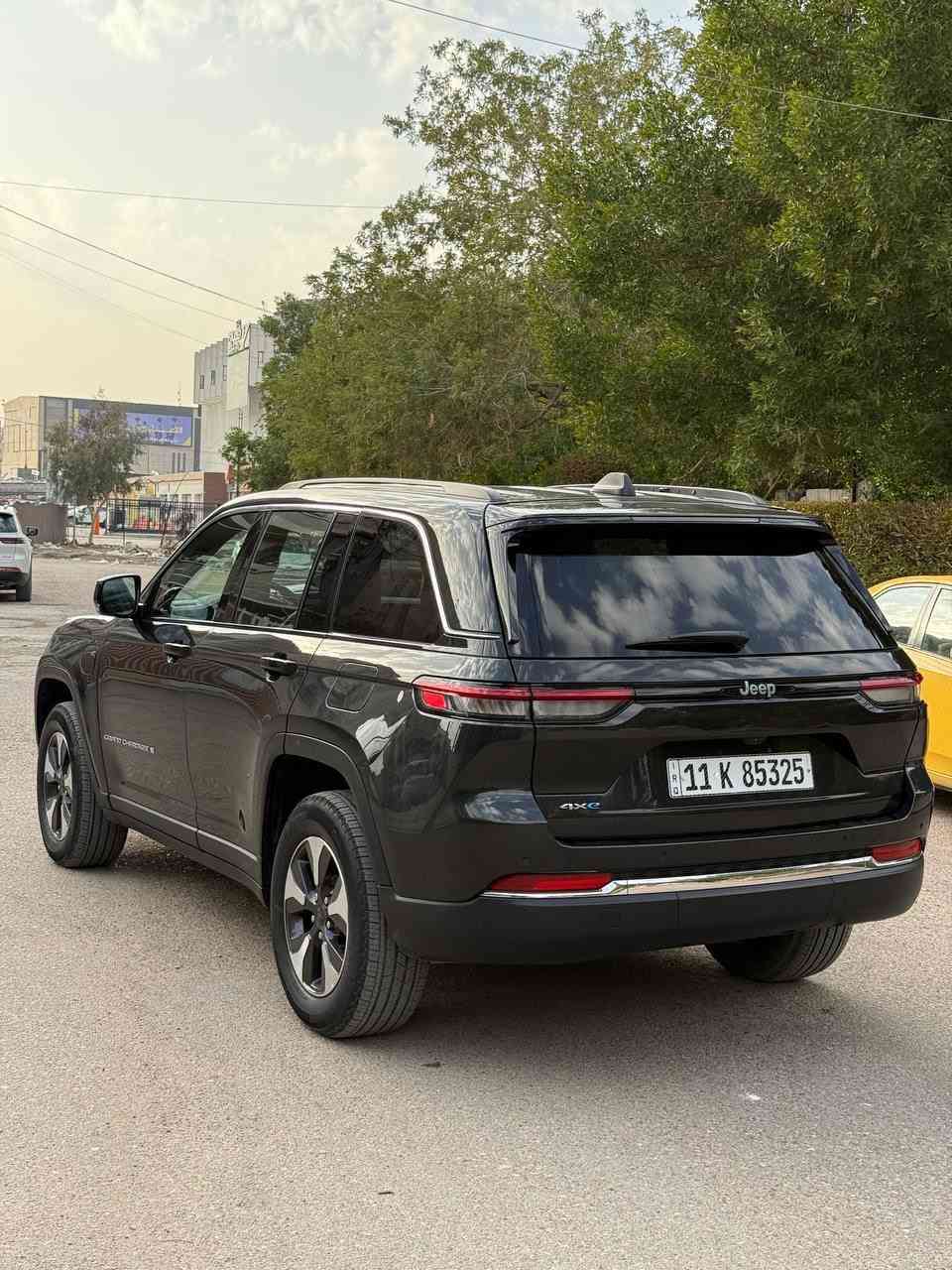 ياالله

السلام عليكم جيب كراند شيروكي 4XE 2024 وارد امريكي

‏Jeep Grand Cherokee 4Xe 2024 2.0L

         حجم المكينه : 2000  تيربو + هايبرد + بلك ان 

المسافة المقطوعة : 22 الف ميل  

الضرر : بنيد وجاملغ وباب مبدلات لون  

          حالة الايرباك : بدون ايرباك

#مواصفاتها

1.شاشه 

2.بصمه

3. تشغيل عن بعد

4.دمام خلفي

5.كشنات جلد

6.كشن السايق ميمري

7.كشنات كهرباء

8.صندوك كهرباء

9.حساسات خلفيه

10. قطع تبريد 

11.اشاير بالمري

12.رادار امامي

13.رادارات 360

14.ثلاث وضعيات قياده

15. بنوراما فتحتين

16. كير ماوس

17. نظام منحدرات

18. هيترات بالكشنات 

19.ويل كب كروم

20.لايتات لد

21.بكلايت لد

22.كشافات

23.بصمة ابواب

فول مواصفات 1/1 جاهزه مرقم بغداد تحويل ثاني يوم

#السعر : 33,500 
 

مكاني بغداد حي البنوك / ***********
