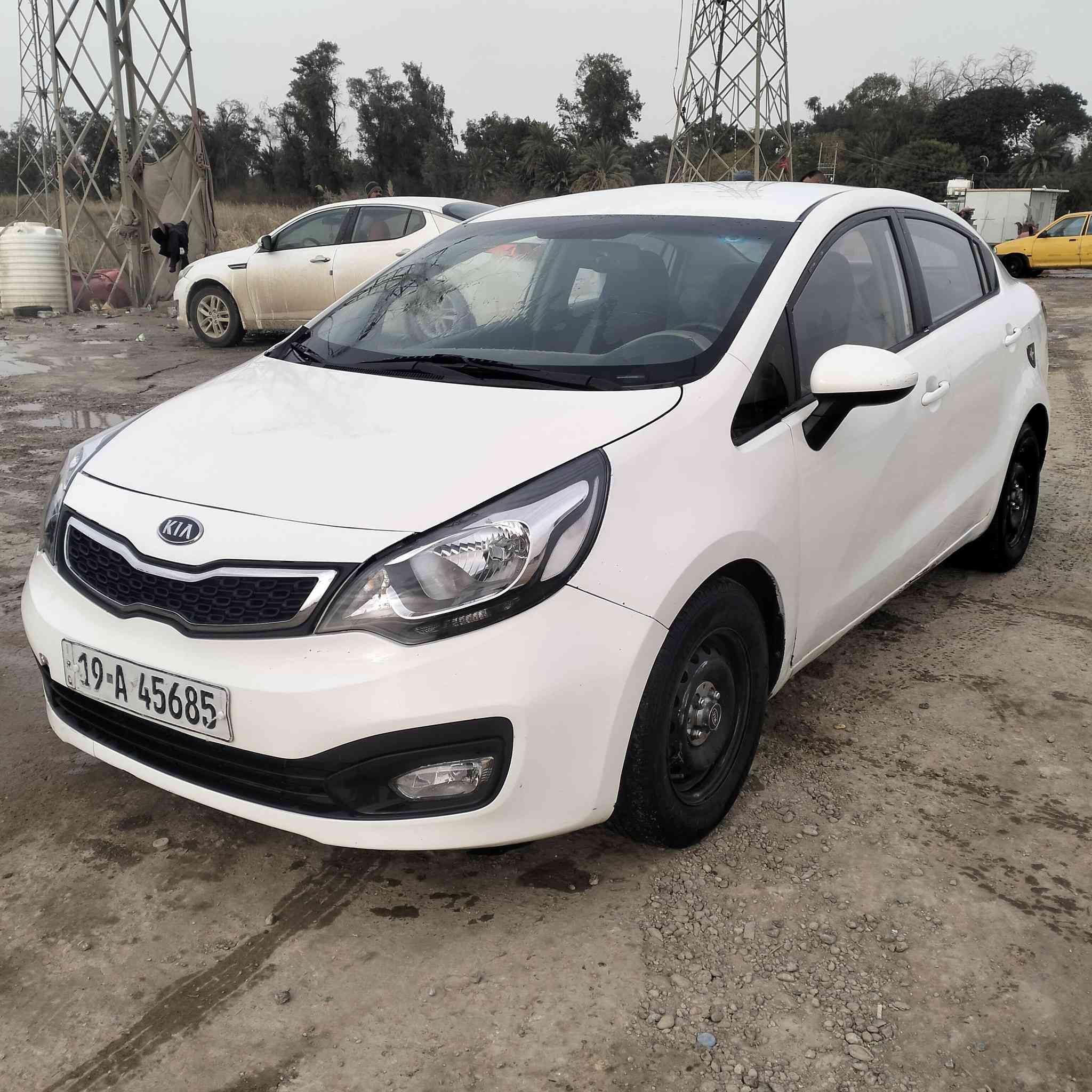 كيا ريو موديل 2013 السياره نظيفه وجاهزه من كلشي السونار موجود ويه الصور السعر 78 مكاني ديوانيه حي الضباط ***********
