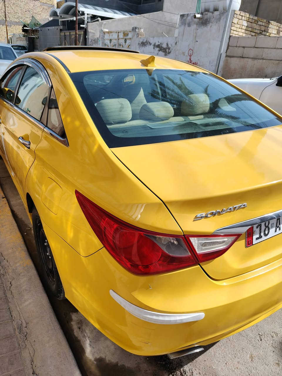 سيارة سوناتا 11 امريكي حادثها قبغ جنطه فقط سيارة جاهزة للاخير فول الفول بصمه شاشة ابلاديه كبيره سستم صوت خرافي مكاني ديوانيه ورقمي ***********
