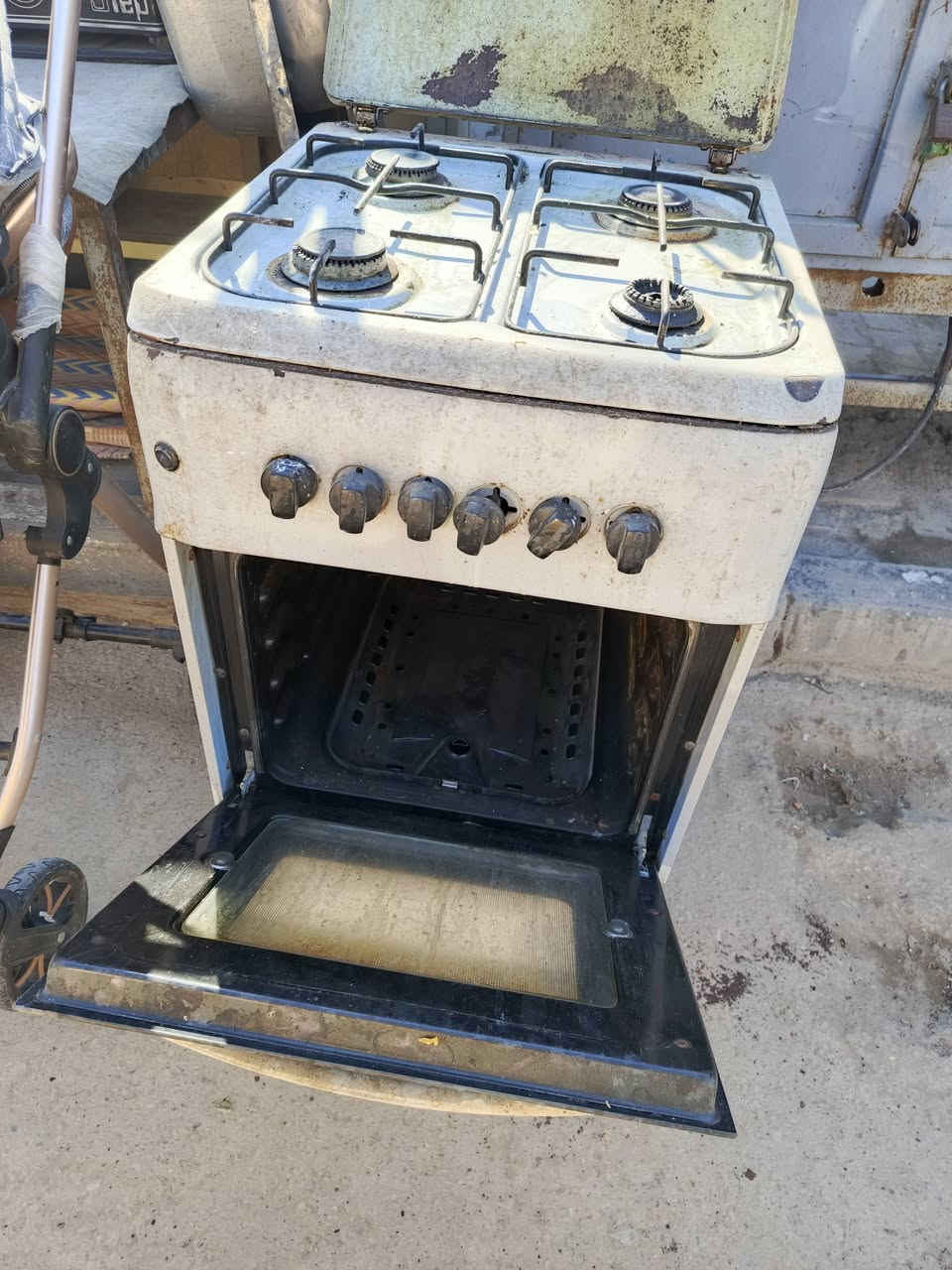 غراض نضيفه للبيع كلمن وسعره ***********
