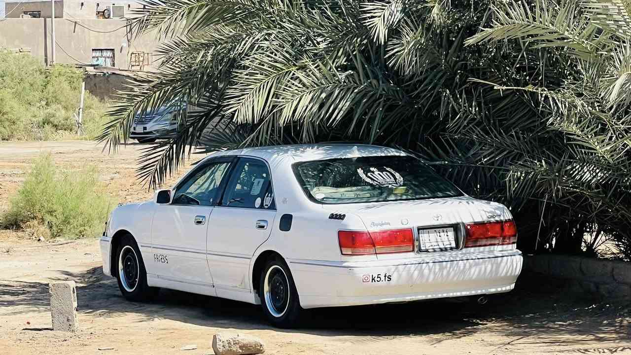 السلام عليكم ملكه للبييع                                         تسجيل قديم موديل 2000 
مكينه فيفيتي 3000 مكينه وكير خير من الله
 حداده 80‎%‎ رقم بصره مداور ثاني يوم 
السياره بيهه مدگر خلفي باليابان وبيهه طخات بسيط         خاليه من العيب الشرعي السعر 105 وبيهه مجال وانه بالخدمه 
***********
متواجد علواتساب
