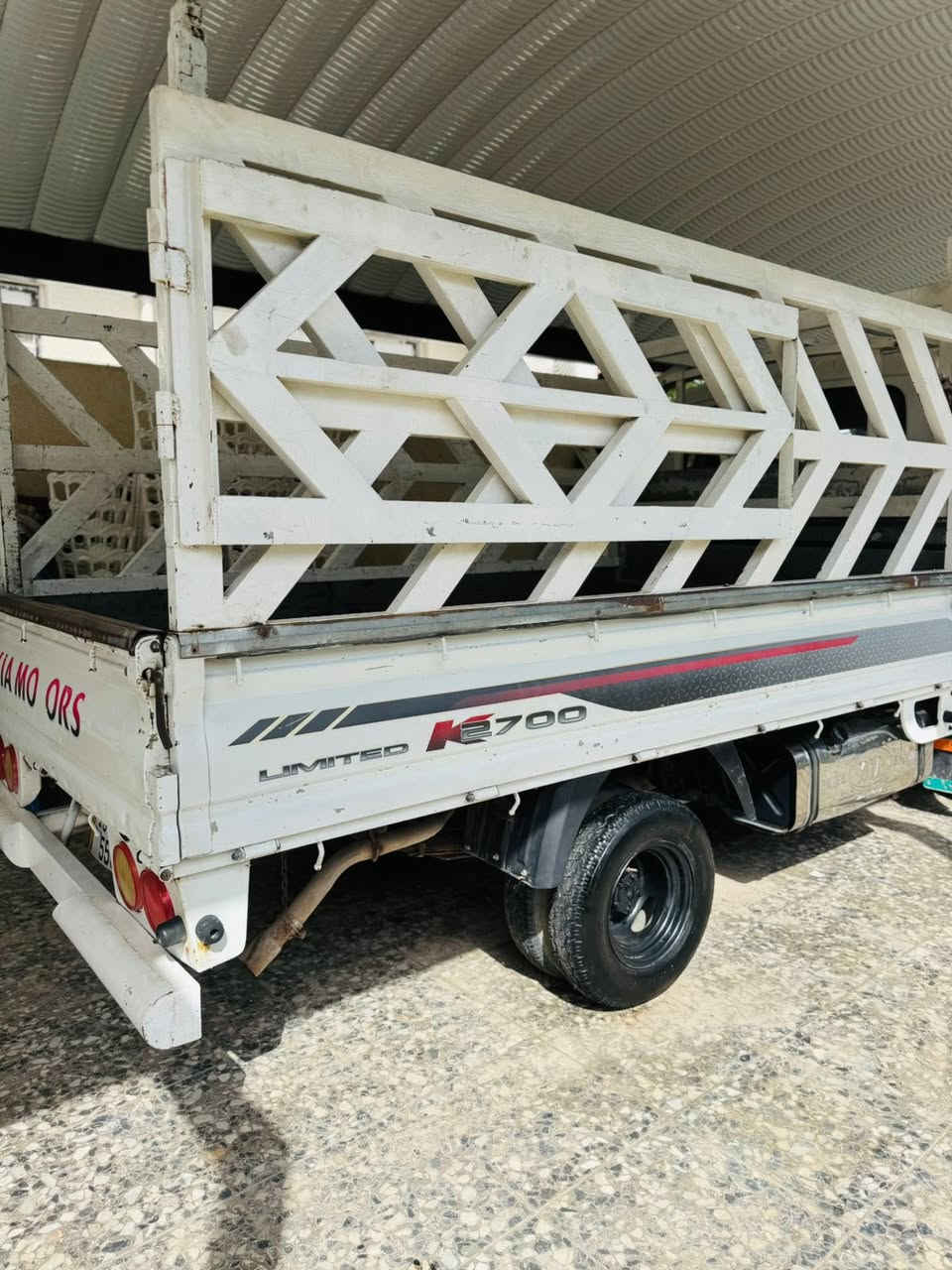 السلام عليكم للبيع كيا 2700 مديل 2013 مكفوله جاهزه وخيرمن الله سنويه جديده ورقم جديد قبل شهر بدلتهن رقم أنبار شاصي مكفول سياره جديده تخم تاير السعر 100 $ هاتف *********** العنوان بغداد الغزاليه تحويل وين ميعجبك رقم مميز
