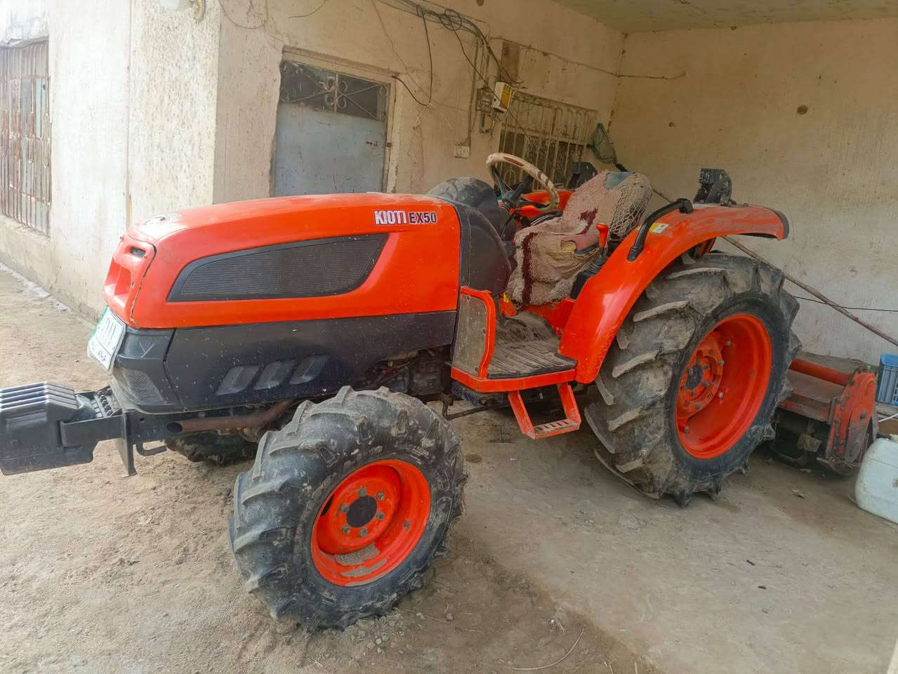 كيوتي للبيع موديل ١٣ مكفوله. من كل شي شرط الشغل السعر ١٧. وبيها  مجال مكان كربلاء   الاستفسار عل رقم ***********
