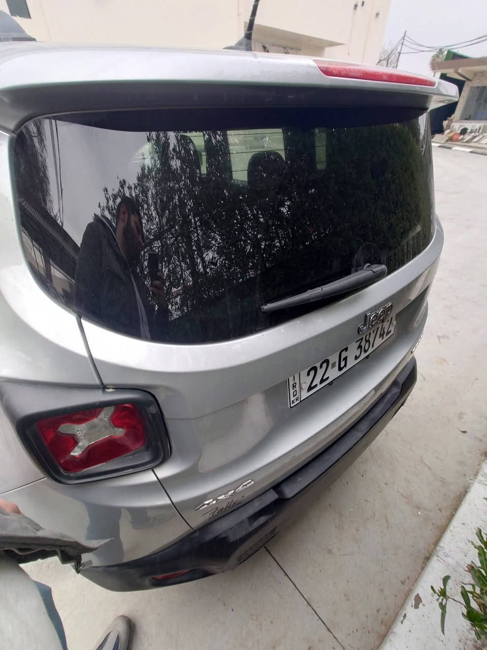 السلام عليكم
جيب رنيكيد دفع رباعي 

حادث خفيف بدون نقطة صبغ السونار موجود ويا الصور

 رقم الشاصي  ZACCJBABΧΗΡΕ77076

محرک ٢٤٠٠ / اربعة سلندر

موديل ۲۰۱۷

ماشية ٨١ الف ميل

رقم اربيل باسمي تحويل ثاني يوم

مكانها الموصل

سعر 115$ وبيها مجال

رقم التلفون ***********
