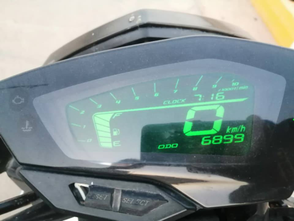 دراجه ماكس حديث شغاله سلف هندر اشاير بك لايت لايت عالي ماناقصها شي سريعه مكينه ناعمه ب 400 وبيها مجال مكاني بلفضليه ***********
