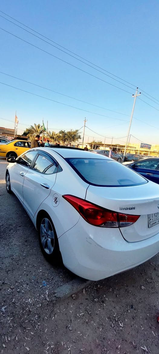 النترا موديل  2014مكفوله كفاله عامه محرك ١٨٠٠ فول مواصفات رقم نجف السعر ١٢٥ مكان النجف ***********
