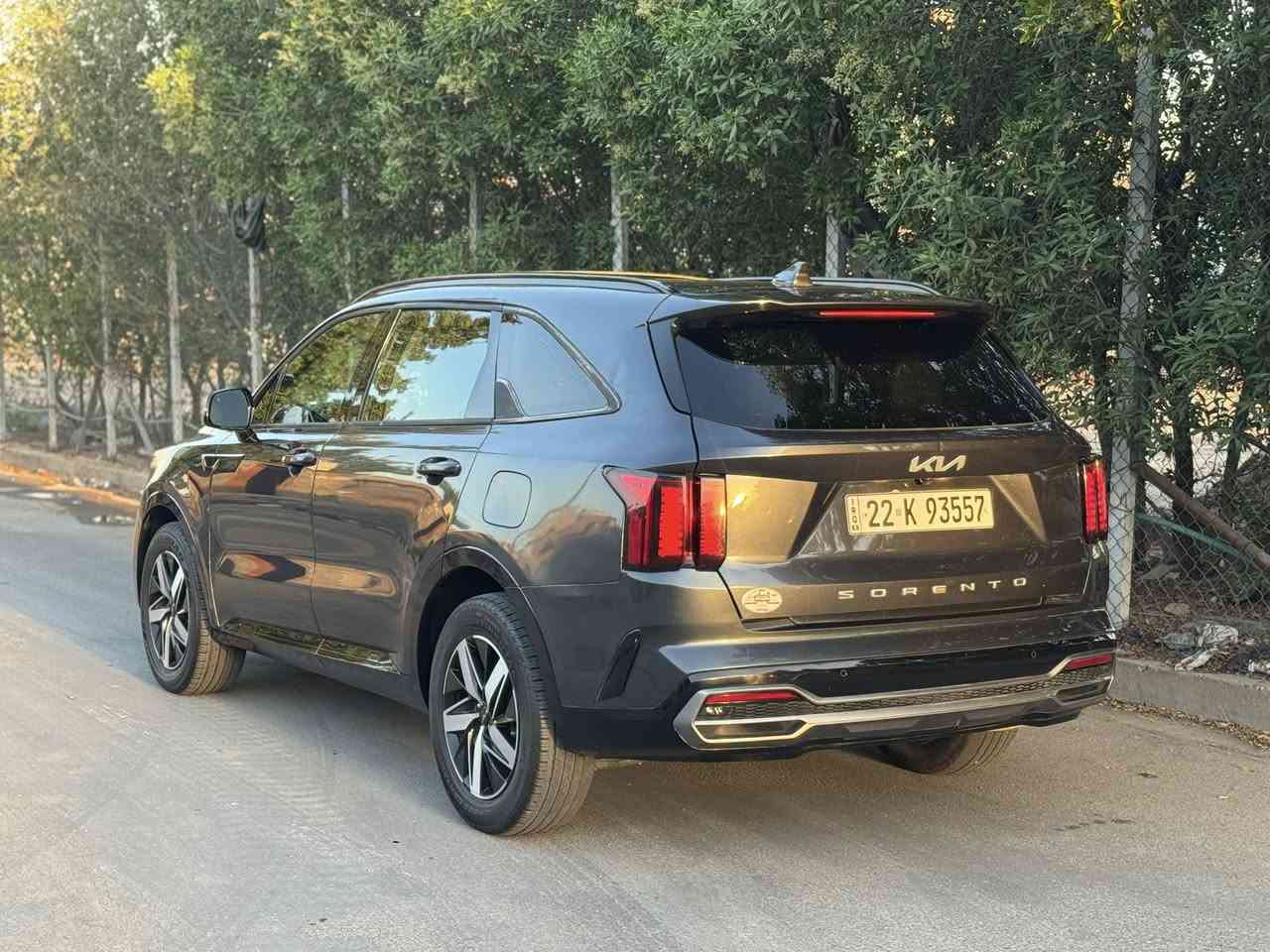 🚘 كيا سورينتو 2022 فول مواصفات 🚘

✨ وارد أمريكي
📸 صور الحادث موجودة داخل المنشور

🔧 الضرر:
▪️ بجم كبس 
▪️ بدون إيرباك
▪️ تبديل باب وجاملغ خلفي
▪️ صبغ القطع المتضررة فقط
✅ الباقي مكفول وعلى وضع الشركة

📍 الممشى: 36 ألف فقط
⚙️ محرك 2500 CC بدون تيربو (المرغوب)

🔥 المواصفات:
🔑 بصمة تشغيل ودخول
🌞 سقف بانوراما
👨‍👩‍👧‍👦 7 ركاب
❄️ 3 مناطق تبريد
🛋️ داخلية جلد
🔥 تدفئة كشنات
⛰️ نظام نزول المنحدرات
📡 رادار
🛣️ تحديد مسار
✅ وباقي المواصفات المعروفة لفئة الفول

رقم اربيل سنويه جديده تحويل او وكاله شرط 

📍 الموقع: بغداد

💰 السعر: 203 قابل للتفاوض بشكل بسيط

📞 للاستفسار:- ***********
