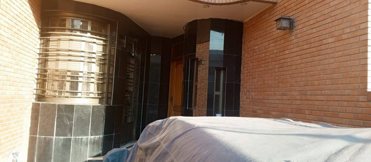 للبيع دار بناء درجه اولى 2017 موقع مميز جدا  زيونه محله 710 مساحه 195م يبدي 5متر اول 10م  
ويصير 6,5 مترل6
وبعدين 8متر للأخير بس نهاية مبين في البناء محتويات الدار مدخلين استقبال هول داخلي صالة مطبخ غرفة منام مع الخدمات الطابق الثاني 3 منام هول داخلي مع الخدمات كراج /صاحب العقار موجود فتح بيان مباشر ⬇️⬇️⬇️⬇️⬇️⬇️⬇️⬇️⬇️⬇️⬇️⬇️⬇️⬇️   للاستفسار والمشاهدة الاتصال على أرقام المكتب *********** 📞 *********** نستقبل جميع العروض
