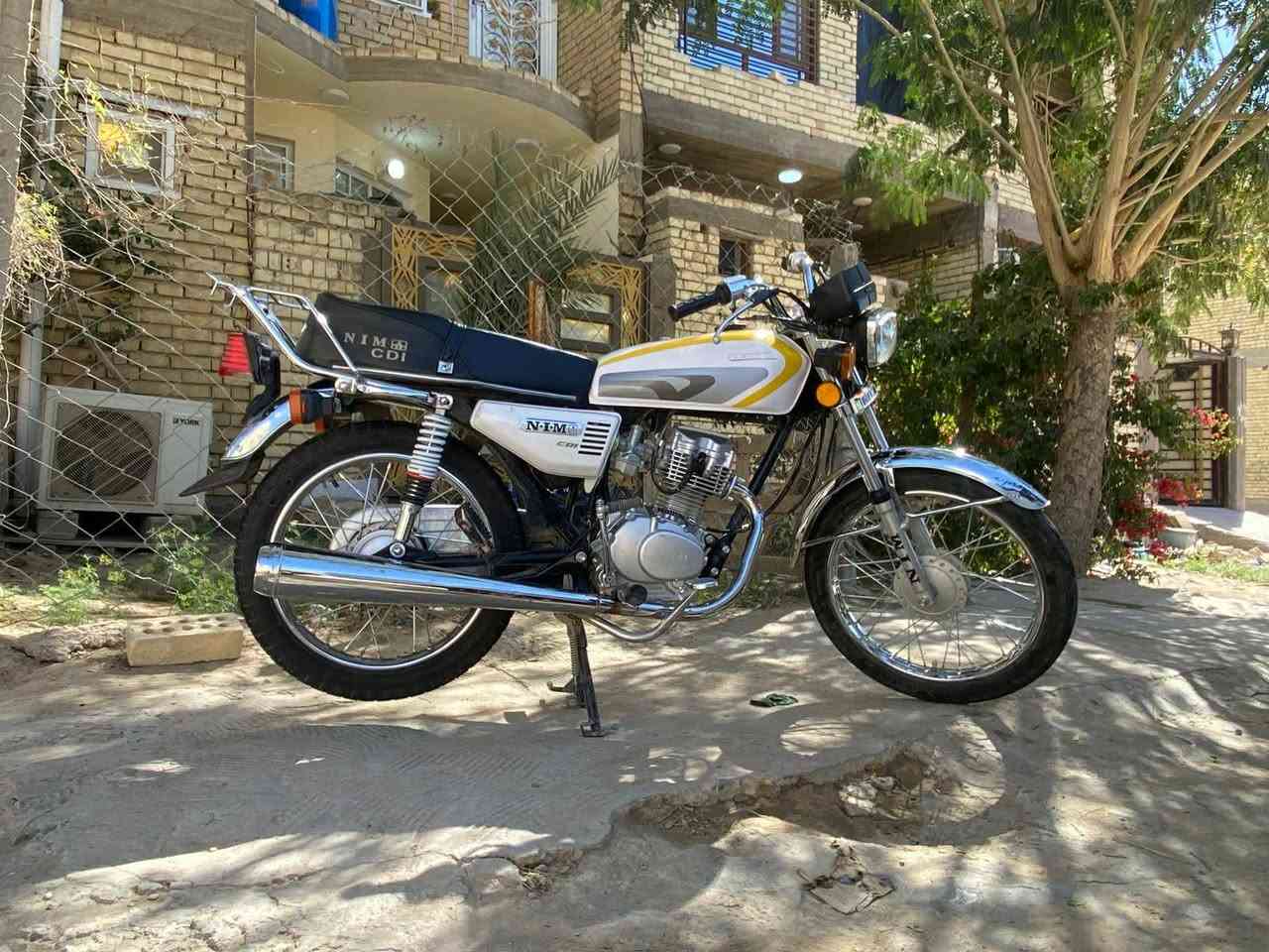 وراق موديل ٢٥ 
المكان كربلاء حي السلام
سعر ٦٥٠ وبيه مجال ‏‪***********
