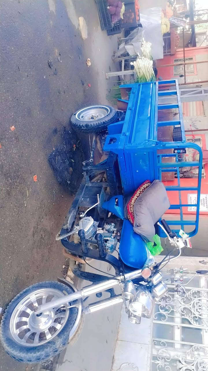 2007 كلك للبيع نضيفه دراجه تعمير جديد محرك مفتوح سعرها ٨٠٠ بيها فطر يم ركبه وملحوم مكان نجف طريق كربلاء نجف عمود ١٣٠ شراي يتصل ***********
