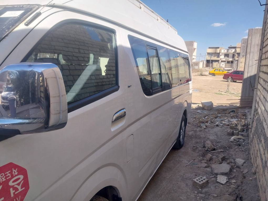 فتون c2عالية الكصيف  محرك جبير تمام كير صدر تمام مابيها صبغ ولا ضربة بس دحجات تبريد ١٤ راكب رقم بغداد بسمي مصفرة هيئة وضريبة مكان بغداد  للتواصل *********** واتس السعر المطلوب ١١٠ وبيها مجال البيع عقد مروري وشرط التحويل بغداد, العراق
