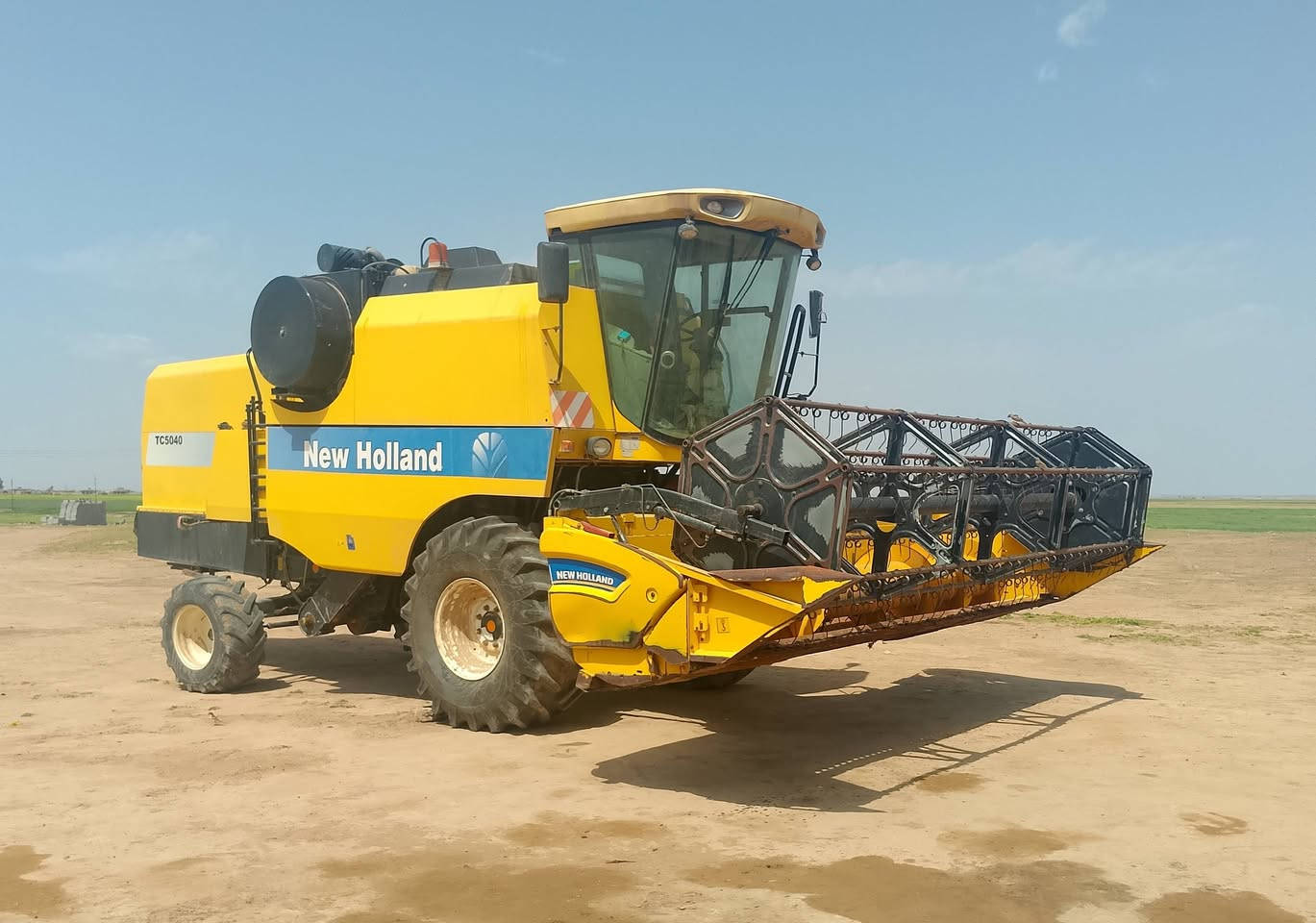 حاصدة للبيع نيهولند موديل 14 نضافه فول المكان صلاح الدين ناحيت حمرين الاستفسار على ***********
