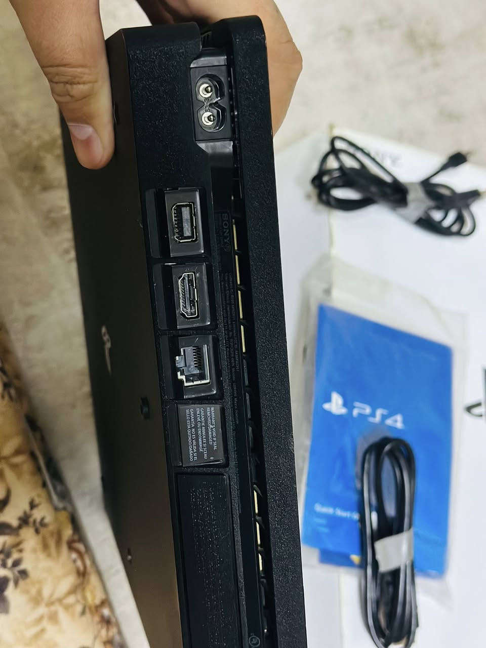 السلام عليكم ps4 سلم مهكر قرص للبيع نضام 12
مبدل هارد شركة Sony الاصلي مفتوح تنضيف فقط 
جوستكات ثنين واحد اصلي و ثاني تجاري مع ست العاب محمله بالجهاز ذاكره 512 مداخل الا HD كله شغال السعر خاص…


**إذا كنت صاحب هذا الإعلان وتريد حذفه لأي سبب، رجاءا أرسل رسالة إلى الدعم الفني**