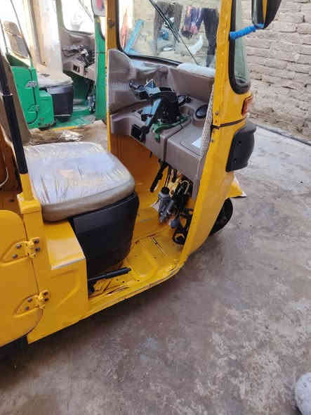 سلام عليكم تكتك موديل 22 رواق نقص قرص بيع كوم حديد تكفل حلال وحرام تكتك كفاله عامه مضلع سعر 5750 وبيه مجال *********** واتساب
