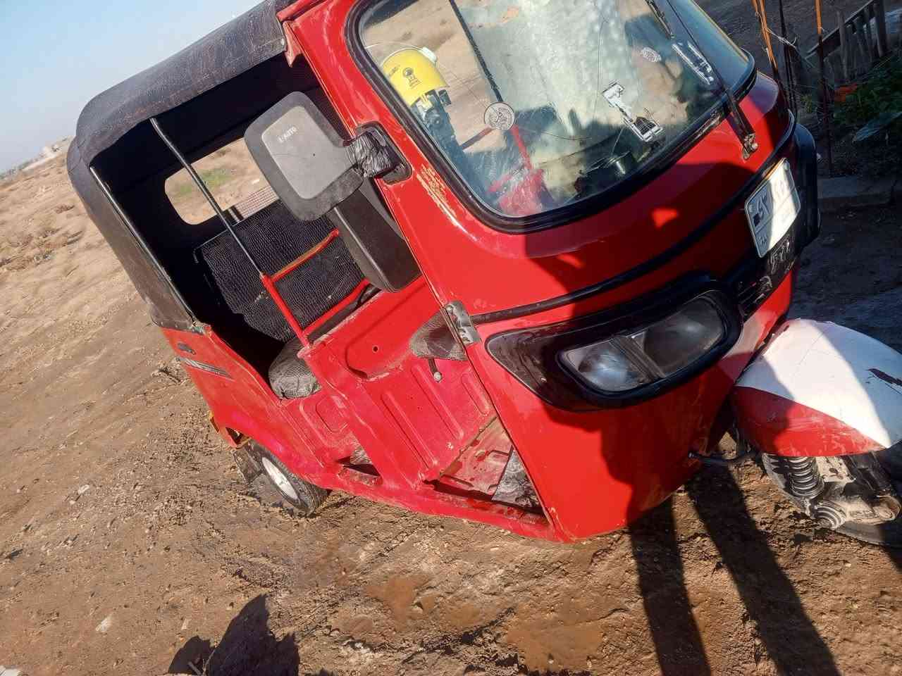 السلام عليكم تكتك.18 شهر 10 رقم بغداد بلاديه من عدة الهلالات مكينه مكفوله تنقيص تبخير السعر 4200 وبيها مجال بصيط ‏‪***********‬‏
