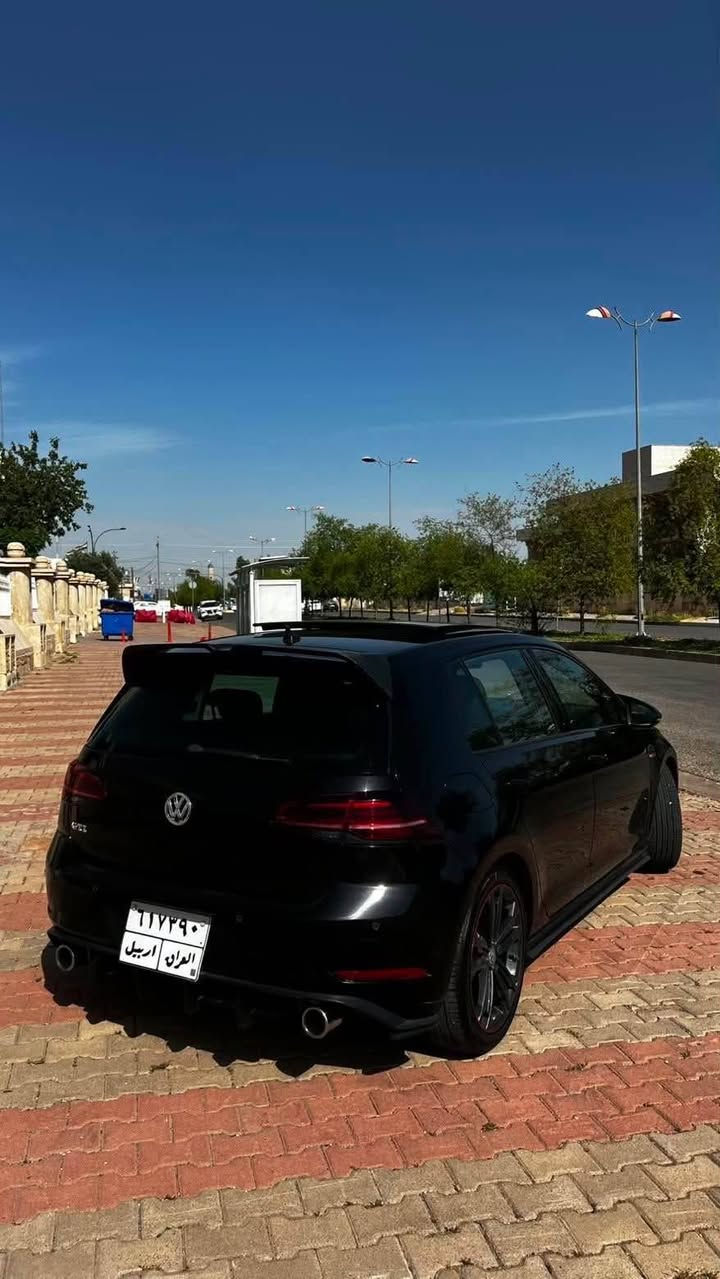 گۆلف GTI شەریکە صەباح وارد خلیجی ٢٠١٨ کلین 
٨٣ مایل رۆیە هیچی نیە سبوغ و لێدران بە شەرت 
فول فول مواسەفات  گێچ ئەلیکترۆنی پانۆراما جلد و شاشە گەورە دو سویج ٣ مۆدی لێخورین زۆر خاوێن مایتەوە گێرو مەکینەش بە شەرت نەکرایتەوە سحر ١٦٦ وەرەقەو مەجالەکی کەم ***********
سلام علیکم متابعین
کولف GTI شير صباح وارد خلیج 2018 نظيفة بدون ملاحظة
قطعت 83 ميلاً، بدون إطارات وحالة سيئة
مباشرة من المالك، هذه السيارة موديل2018 وناقل الحركة أوتوماتيكي. عداد الكيلومترات. تواصل مع البائع مباشرة
سیارة سحر ١٦٦ ورقە و مجال قلیل أربيل, العراق
