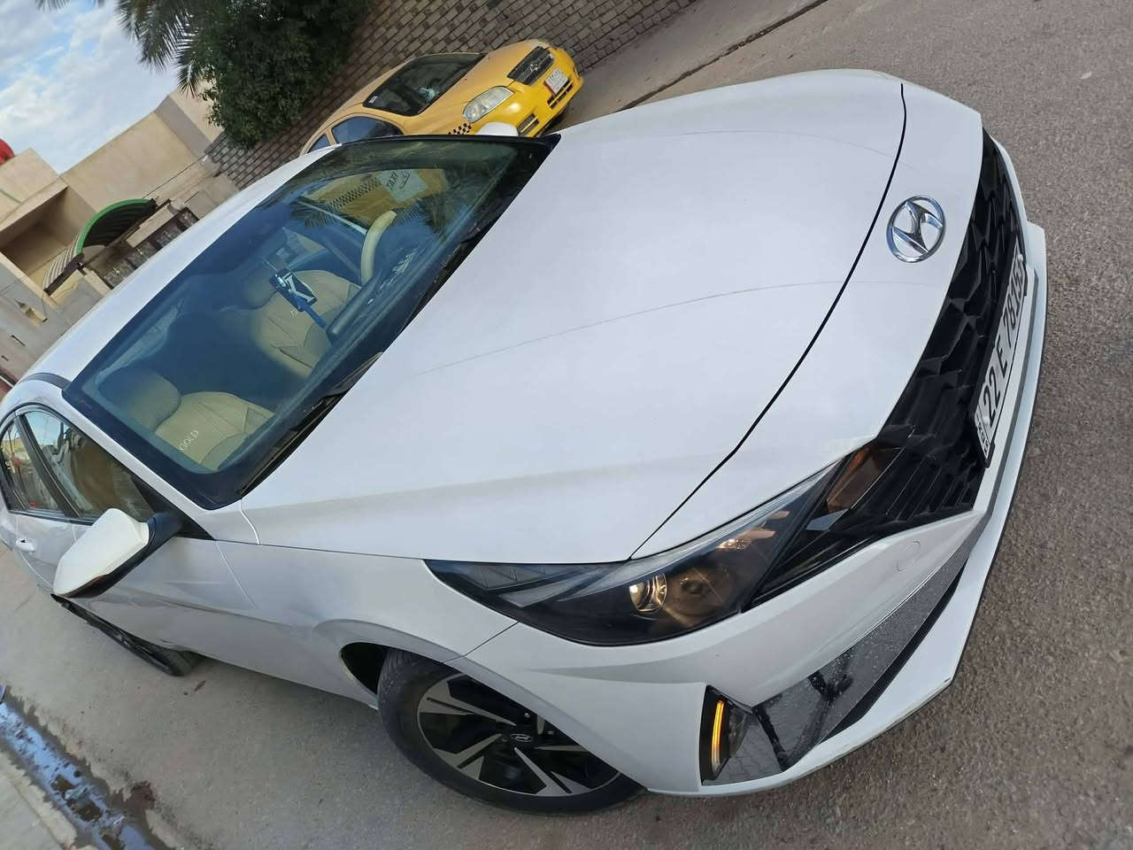 سلام عليكم انتر موديل 21 خليجي بيه باردات قليله سونار موجود ارييل تريد وكاله تحويل بكيفك باسم شركه تاخذ ورقه ونص شركه لولوه *********** سعرها 157بيه مجال خليجي
