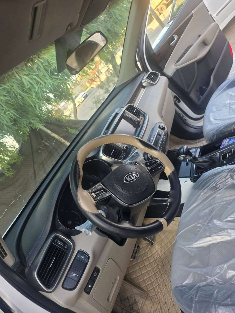 سلا عليكم
سورنتو خليجي ٢٠١٩
٦ سلندر
سايدبريك ديمة 
جنطة كهرباء
٧ راكب 
٣ قطع تبريد
كراسي كهرباء
بصمة
جلد
مثبت سرعة 
مري شفط
كامرة دوارة
٤ انضمة قيادة 
رقم بغداد باسمي
***********
