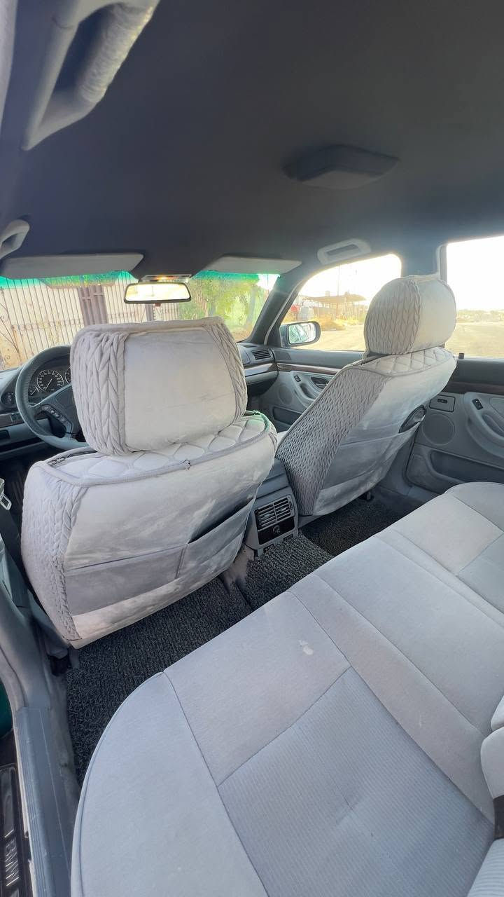 السلام عليكم
BMW
موديل 1996حجم 735
صبغ عام الجامغ الخلفي مبدل 
غرفة جديدة مخمل كهرب 
بدون فتحة 
مكينة كير تبترونك (اوتو عادي) جدد
سيارة ما متعوبة 
بدون فتحة 
جاهزة مابيها اي نقص كهربأياتها وضع الشركة 
تبريد ثلج تحكمات ستيرن تثبيت سرعة شغال
سيارة بأسمي تحويل فقط 
السعر 80

العنوان موصل حي الحدباء 

للاستفسار هذا رقمي  ***********
