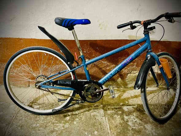 باسيكل للبيع ياباني مختوم تيرات جدد باسيكل نضيق جدان وجديد تاير بريك مامي وخلفي 2018 ختم سعر 85 بي مجال العنوان الزعفرانية رقم *********** تواصل بس واتساب
