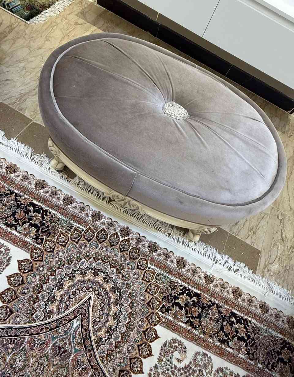 اللهم صلِ على النبي (ص)
✨ للبيع صالة كاملة فخمة بحالة الوكالة ✨

للبيع أثاث صالة كامل لون رصاصي راقٍ وأنيق، بحالة ممتازة جداً جديد يتكون من:

✔️ قنفات عدد المقاعد 8
✔️ باترينة مع عارضة ومرايا
✔️ بوفية
✔️ ميز طعام
✔️ طبلات

📌 جميع القطع متناسقة وفخمة جداً .
📌 مناسبة للباحثين عن الأناقة والرقي بدون انتظار تفصيل أو شراء جديد.

💰 السعر النهائي: 4,000,000 دينار (قفل)
عنوان بغداد حي الجهاد


**إذا كنت صاحب هذا الإعلان وتريد حذفه لأي سبب، رجاءا أرسل رسالة إلى الدعم الفني**