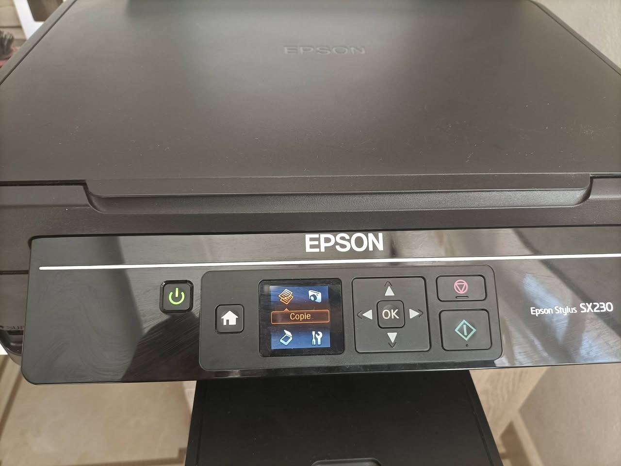 طابعة Epson Stylus sx230 للبيع نظيفة وتمشي مليح,مناسبة جدا للاستخدام المنزلي  والمتكبي,فقط تحتاج تنظيف او تعديل رآس الطابعة(الالوان غير واضحة)
📌التوصيل متوفر مع مكتب world express🚚
✅اللي مهتم يبعثلي فالخاص prv


**إذا كنت صاحب هذا الإعلان وتريد حذفه لأي سبب، رجاءا أرسل رسالة إلى الدعم الفني**