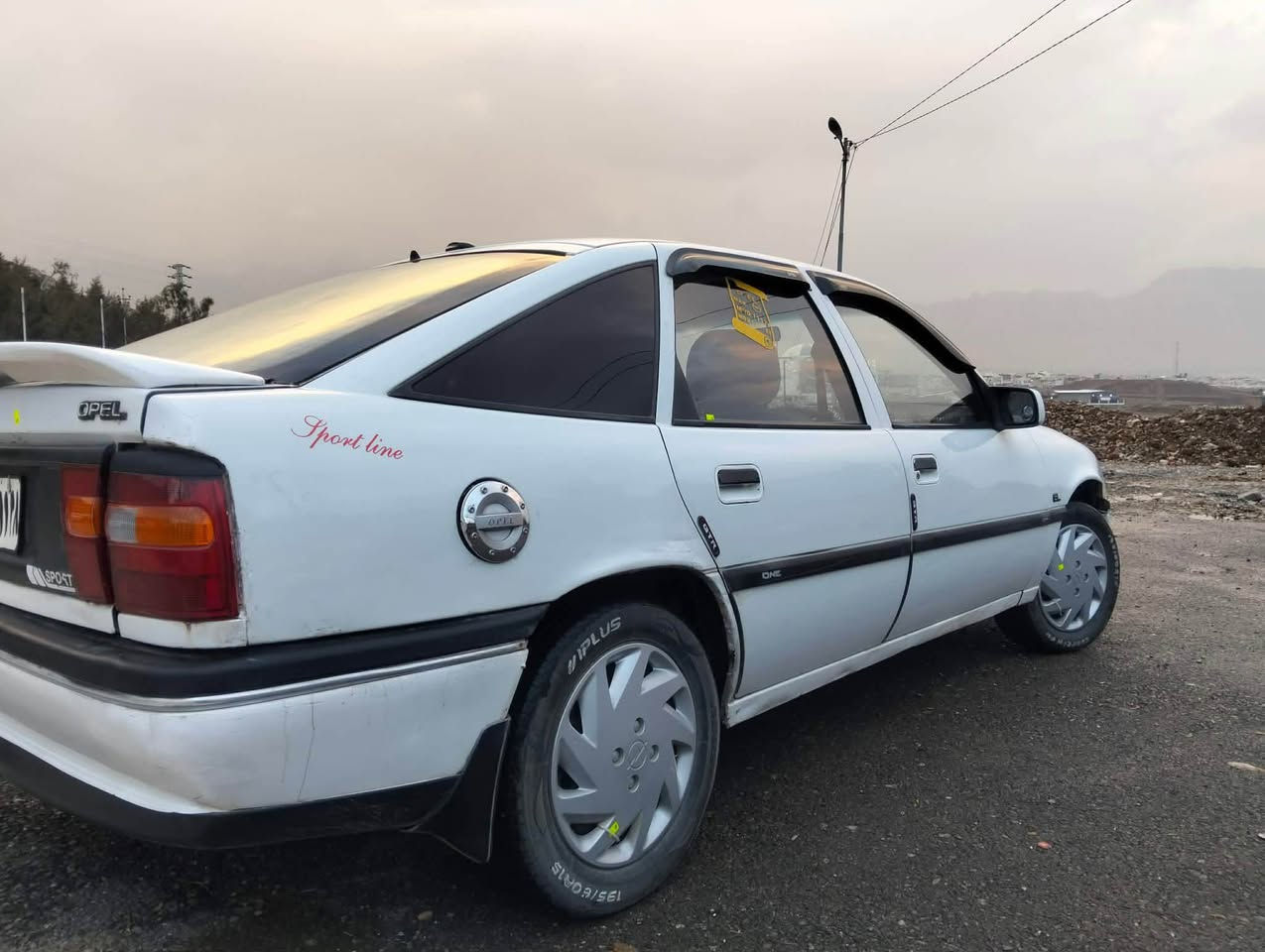 بە ناوی خوای گەورە
ئۆپڵ ڤیکترا مۆدێل ١٩٩٣
گێر عادی مەکینە ١٨
یەک دینار مەسروفی نیە بەس لێ خوڕینی دەوێ
ئاڕم پلاستیک سلێمانی
ماڵی دۆستە موشتەری تێل بکە جوابی نامە نادەمەوە
شوێن ڕانیە
٢٨ مەجال
*********** رانية, السليمانية
