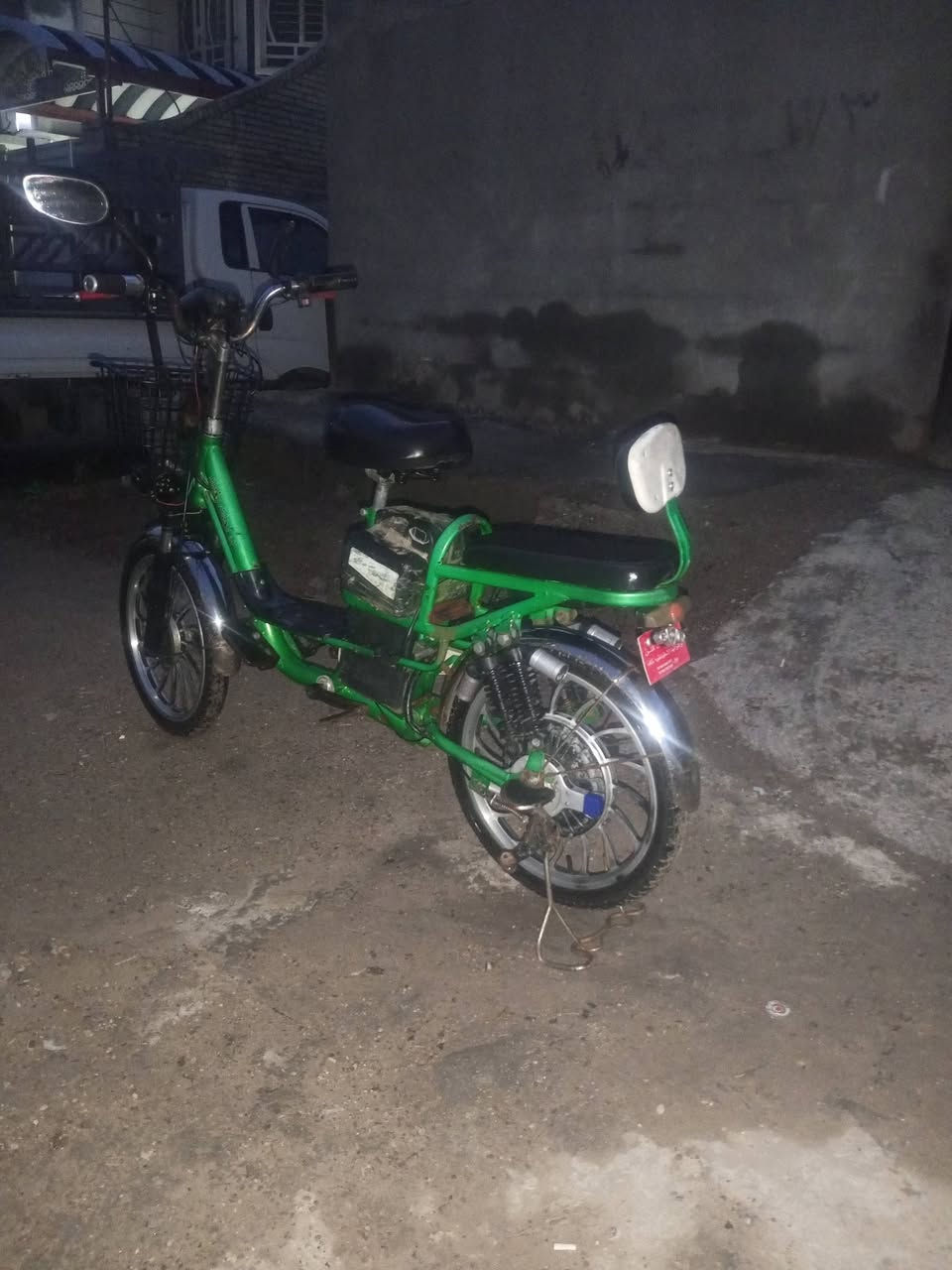 سعر 200
رقم ***********
