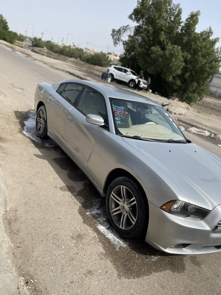 السلام عليكم
جارجر خليجيه كفاله من الكص والضربه

موديل 2013 

ادوووووات ادوات 

مكينه 3600 

للبيع فقط 

للاستفسار***********
