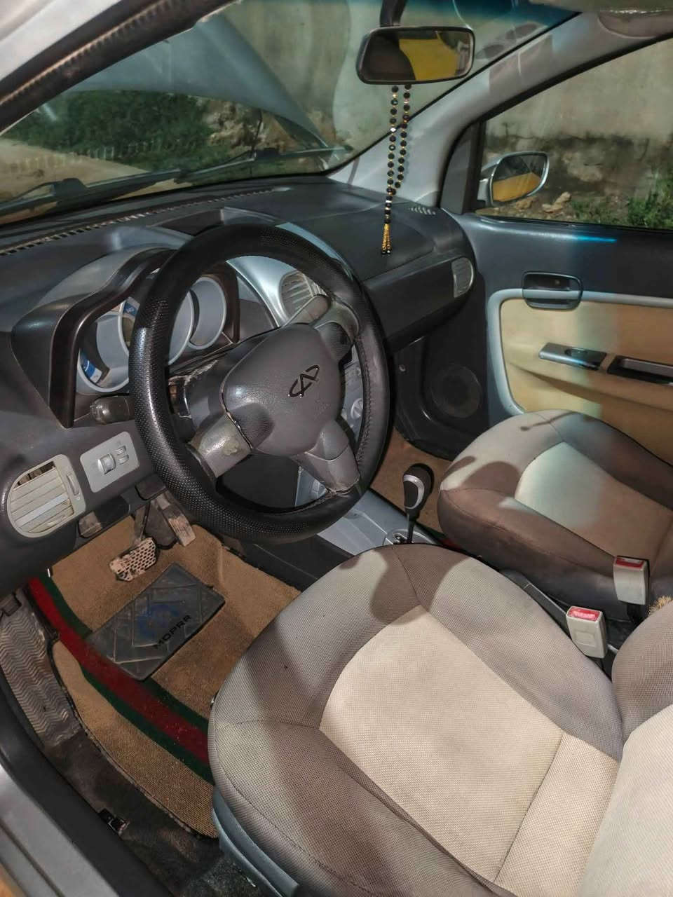 السلام عليكم للبيع شيري A1 موديل 2013 رقم بغداد مميز بأسمي انكليزي هزه جديده مداور ثاني يوم حداديه جديده تايرات جديده مكينه وكير مكفولات كهربائيات كلهة شغاله لايت عالي زنون سيارة نضيفه وبلاديه ماعايزة برغي   السعر (39) وبي مجال كلش بسيط مكانهة بابل الحله بالمركز للاستفسار (***********)  متواجد اتصال او واتساب حلة, بابل
