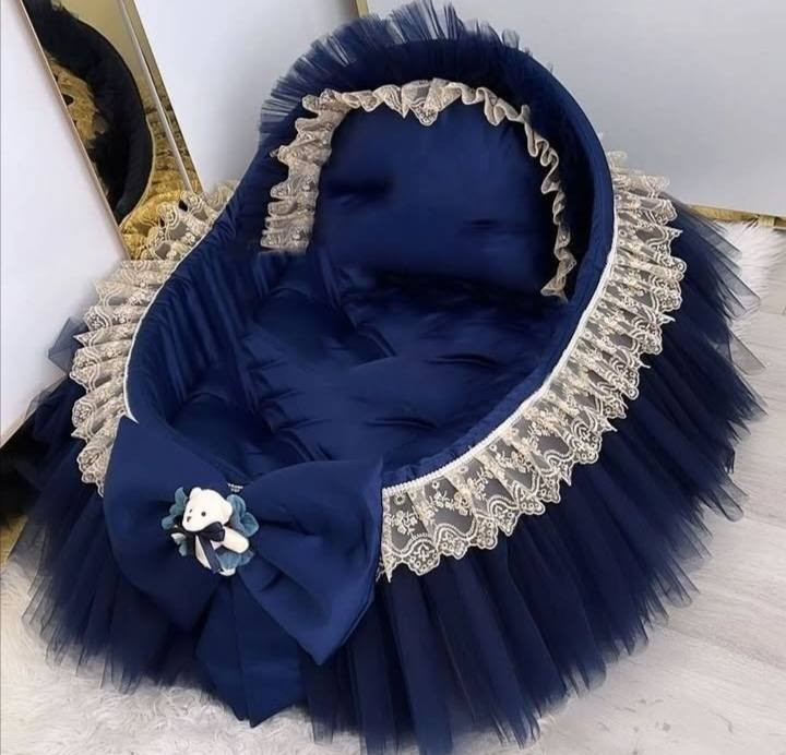 اشتغل حسب طلب الزبون يوجد توصيل بغداد ومحافظات للحجز والاستفسار التواصل مع الرقم ***********
