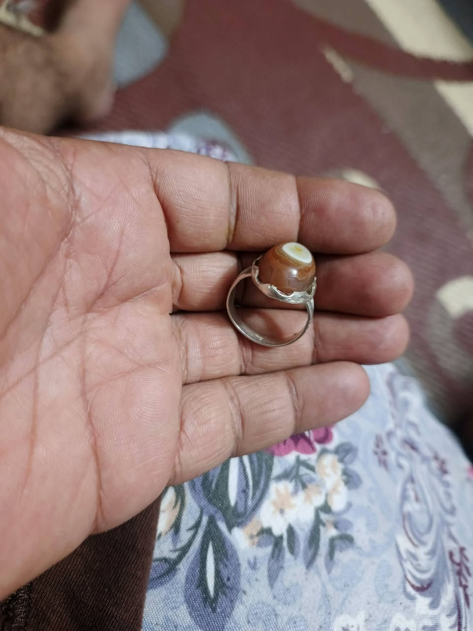خاتم سليماني عين صريحة صياغه خفيفة للبيع ٣٥ ألف
***********
