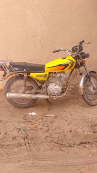 دراجة نارية • للبيع