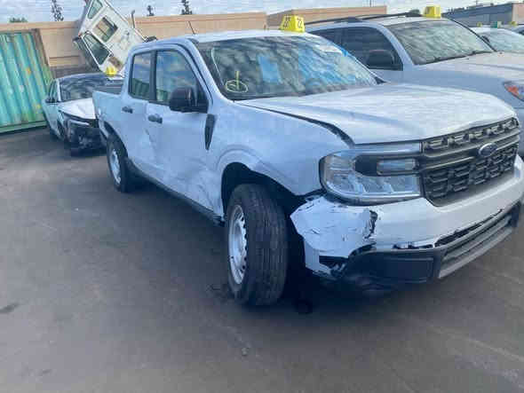 السلام عليكم 
للبيع فقط 
فورد مافرك هايبرد موديل 2024 XLT ماشيه 16 الف ابيع على وضعها يوم 22/12/2025 توصل ام قصر 
ابيع مطروح ام قصر 110 ورقة 
تدخل باسم المشتري أتعهد بوصوله السيارة إلى بغداد 
***********
